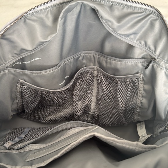 Lululemon Yin Time Ice Grey Bag - Picture 10 of 12